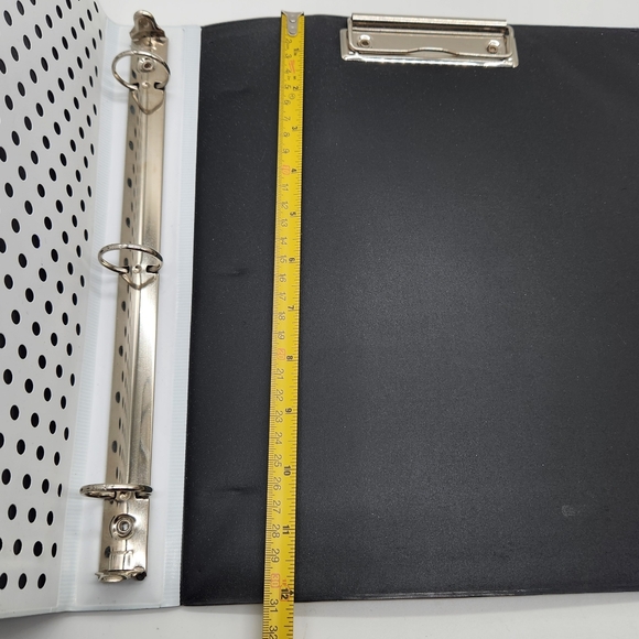 Preowned Geometric Design Retro Looking Trapper Keeper 2" 3- Ring Binder - Picture 14 of 16